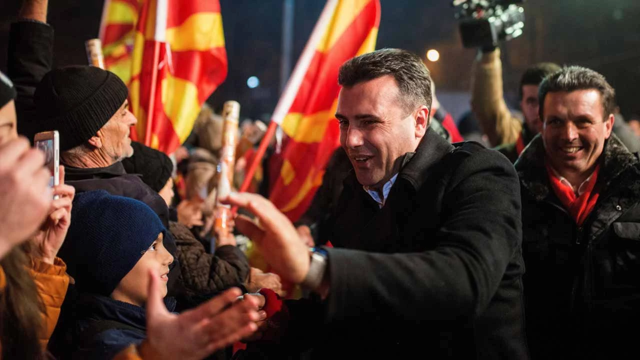 Διαλύονται τα Σκόπια: Αντίστροφη μέτρηση για πρόωρες εκλογές – Υπό κατάρρευση η Συμφωνία των Πρεσπών